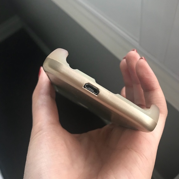 LED IPhone 6/6s/7/7s/8 case - Picture 6 of 8